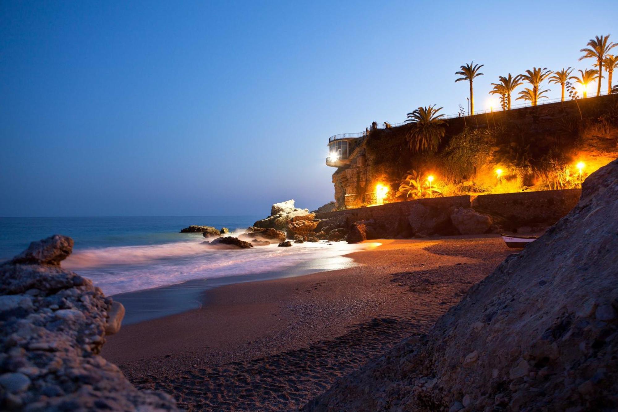 At Almoraide Rooms Suites (Adults Only) Nerja Esterno foto