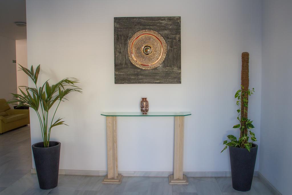 At Almoraide Rooms Suites (Adults Only) Nerja Esterno foto