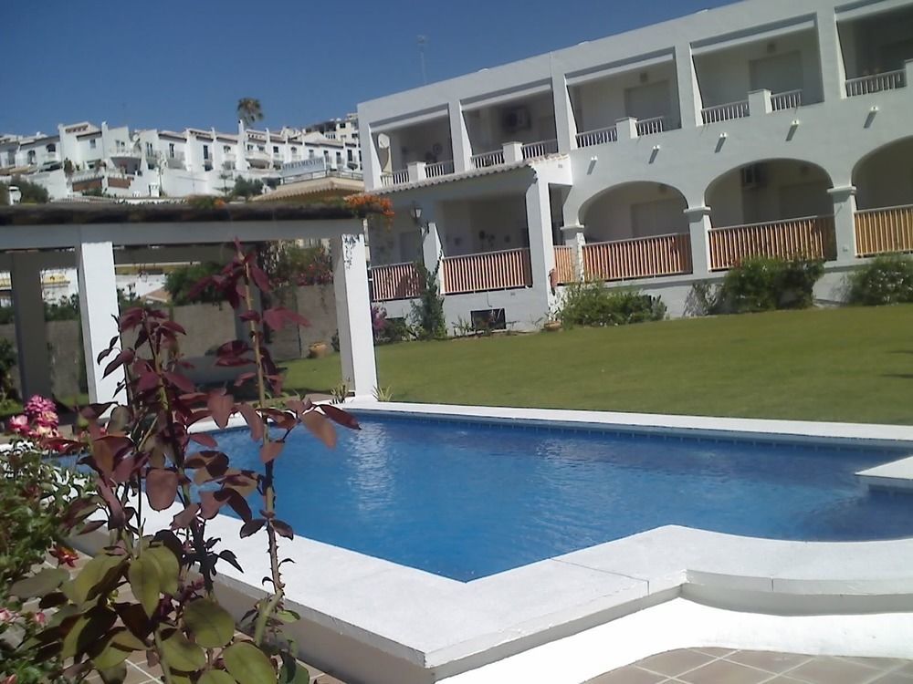 At Almoraide Rooms Suites (Adults Only) Nerja Esterno foto