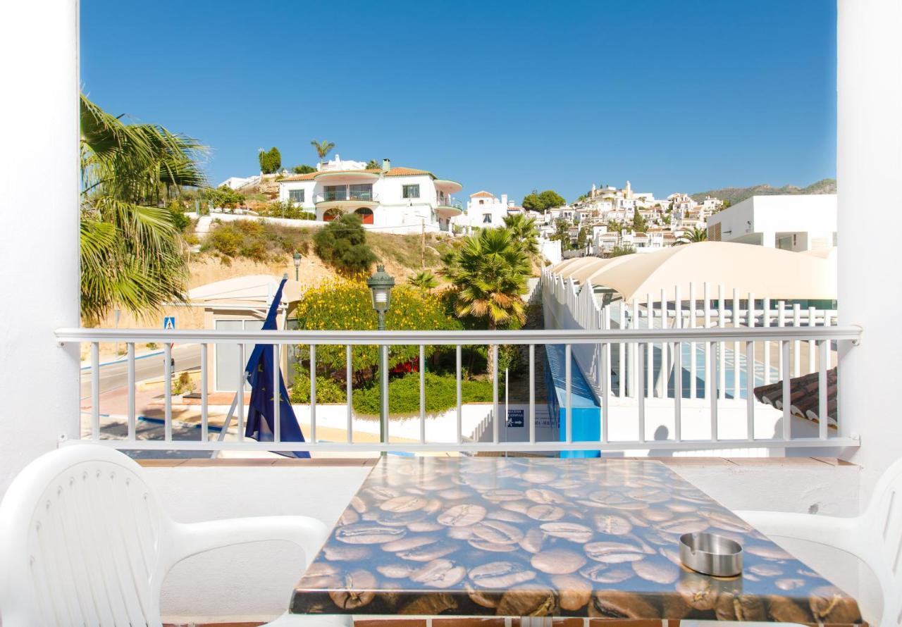 At Almoraide Rooms Suites (Adults Only) Nerja Esterno foto