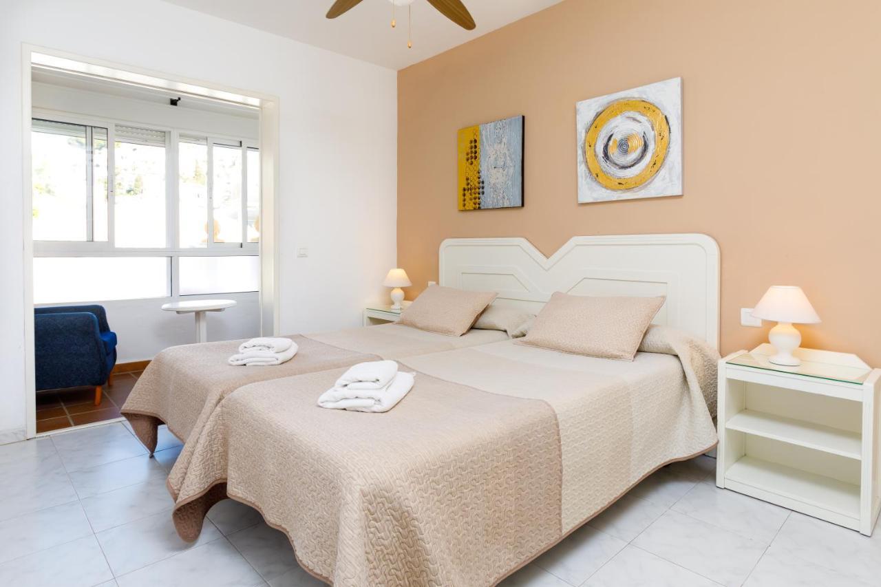 At Almoraide Rooms Suites (Adults Only) Nerja Esterno foto