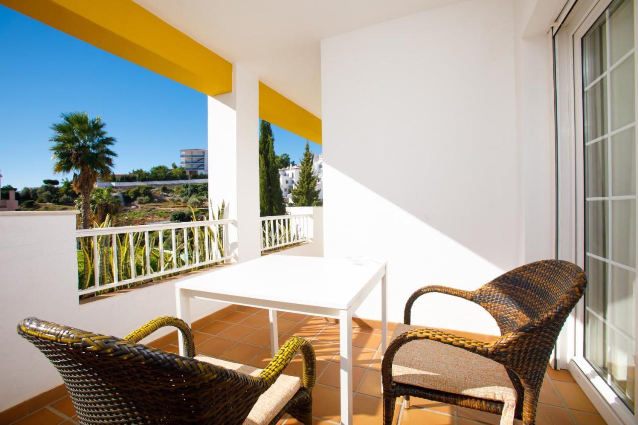 At Almoraide Rooms Suites (Adults Only) Nerja Esterno foto