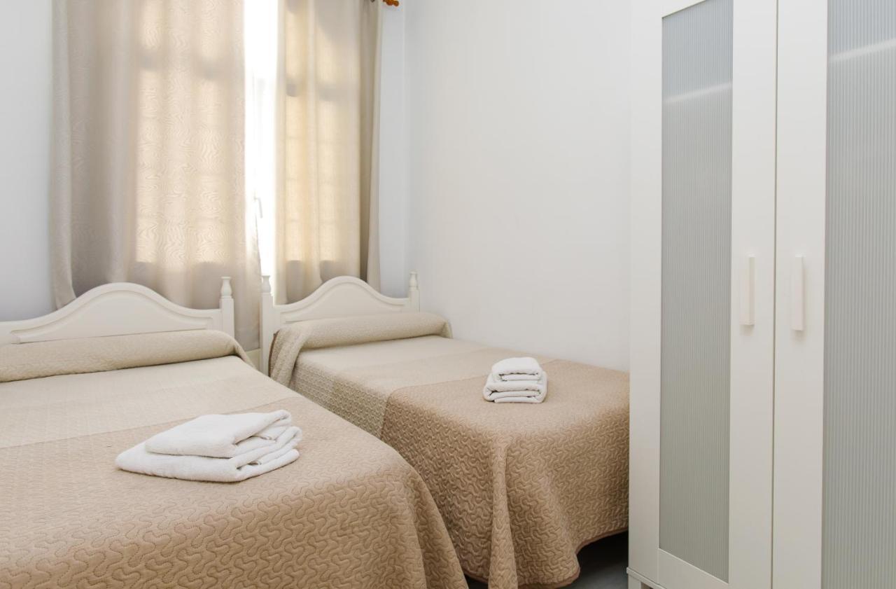 At Almoraide Rooms Suites (Adults Only) Nerja Esterno foto