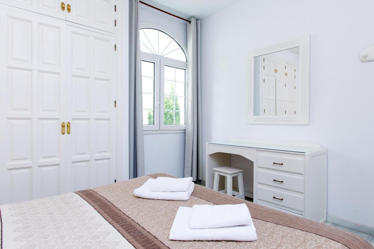 At Almoraide Rooms Suites (Adults Only) Nerja Esterno foto