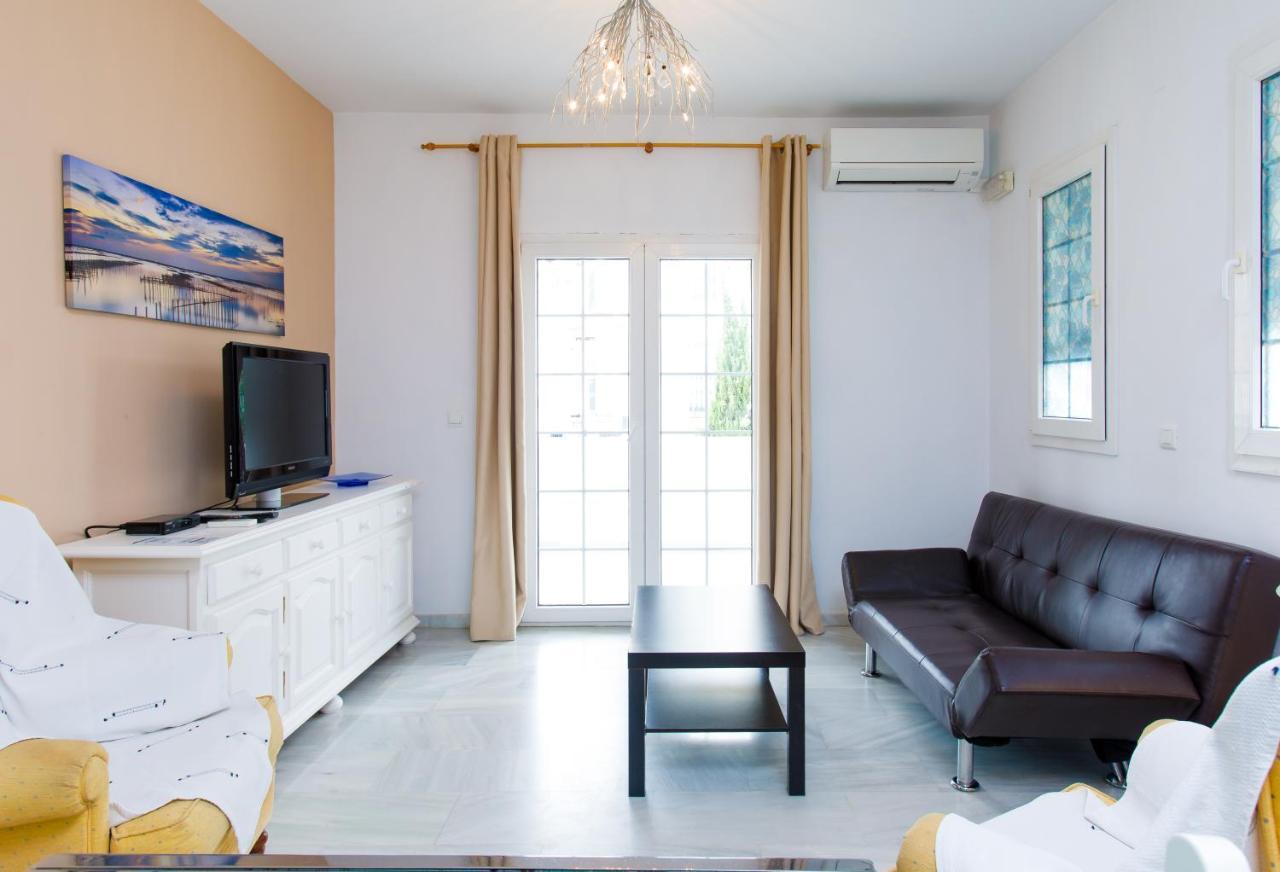 At Almoraide Rooms Suites (Adults Only) Nerja Esterno foto