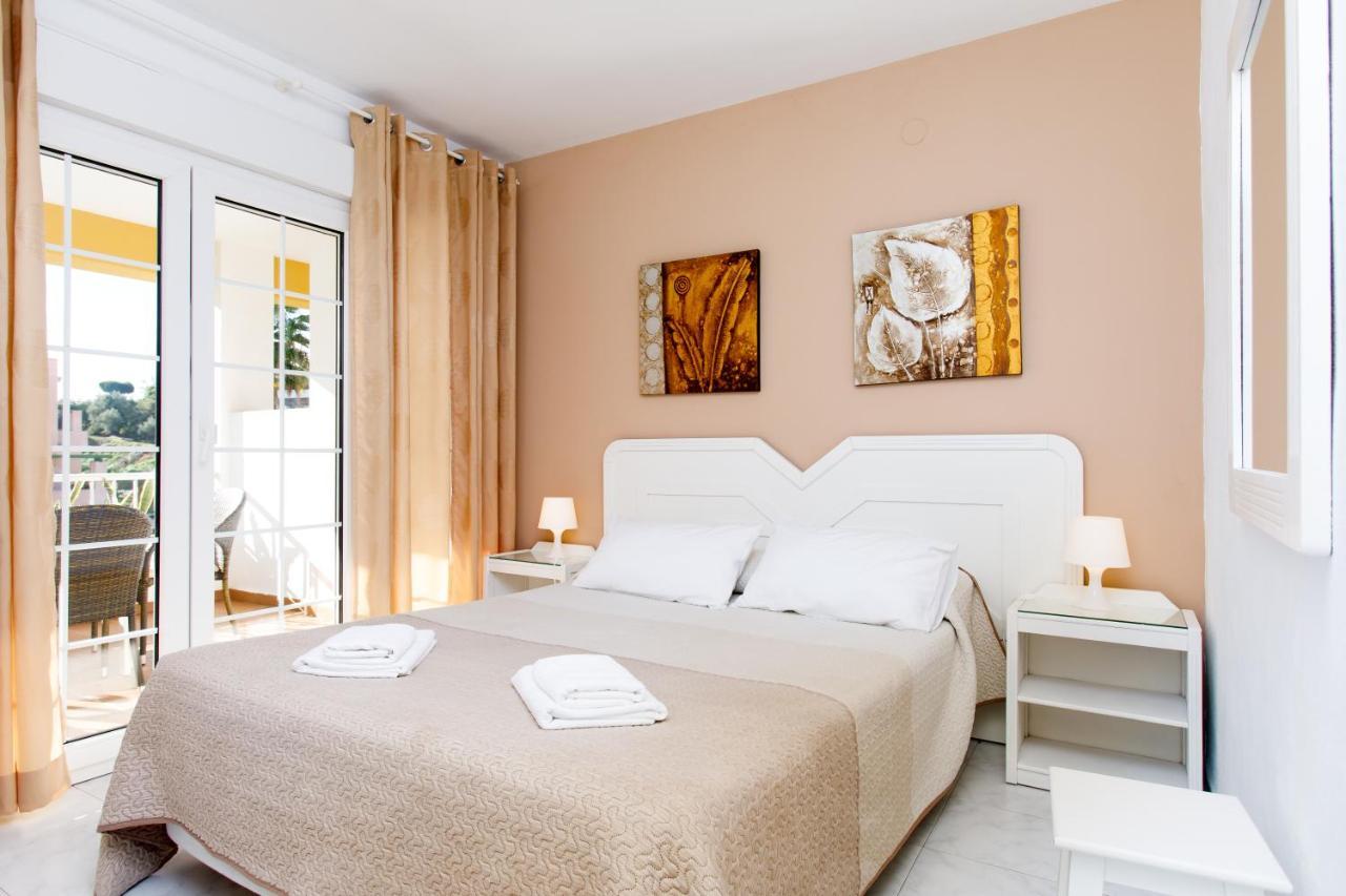 At Almoraide Rooms Suites (Adults Only) Nerja Esterno foto