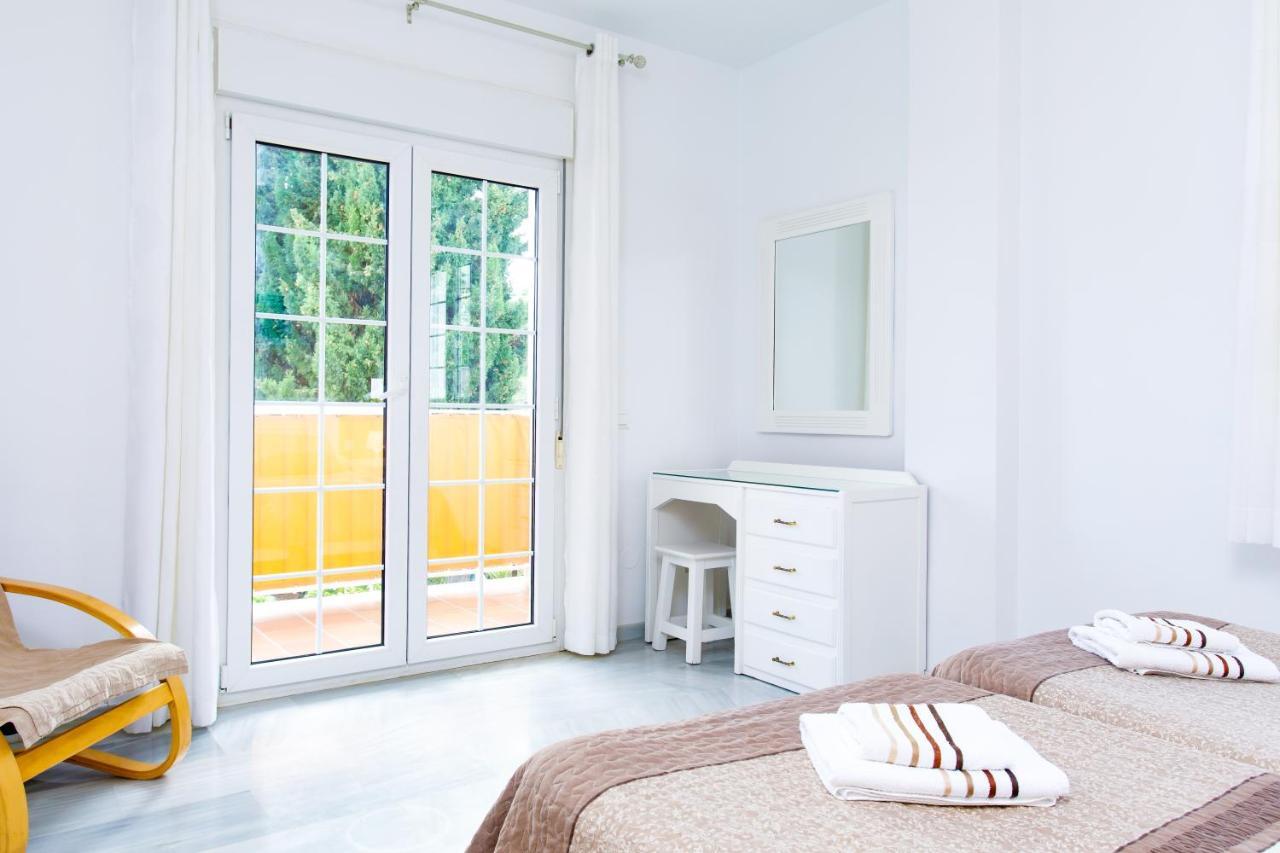 At Almoraide Rooms Suites (Adults Only) Nerja Esterno foto